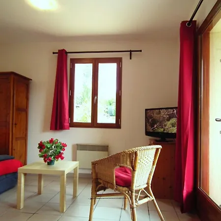 度假居 Domaene Mit Jacuzzi By Interhome *