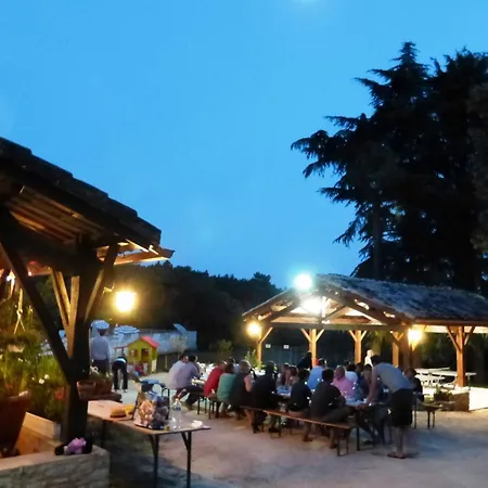 Domaene Mit Jacuzzi By Interhome * Gavaudun